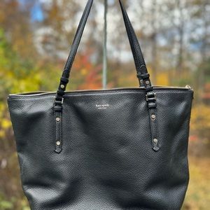 KATE SPADE BLACK ZIP TOTE